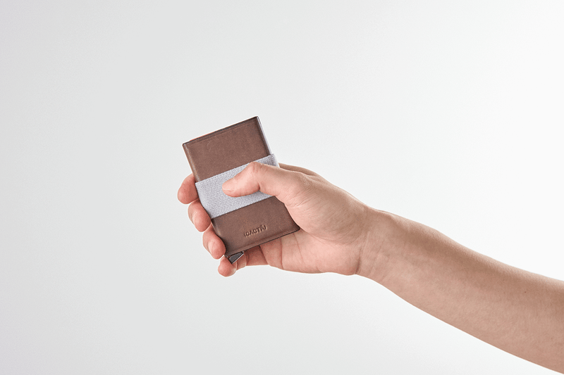PAYMENT HUNTER WALLET AIR - EM / RFID保護機能付  `GRAY`