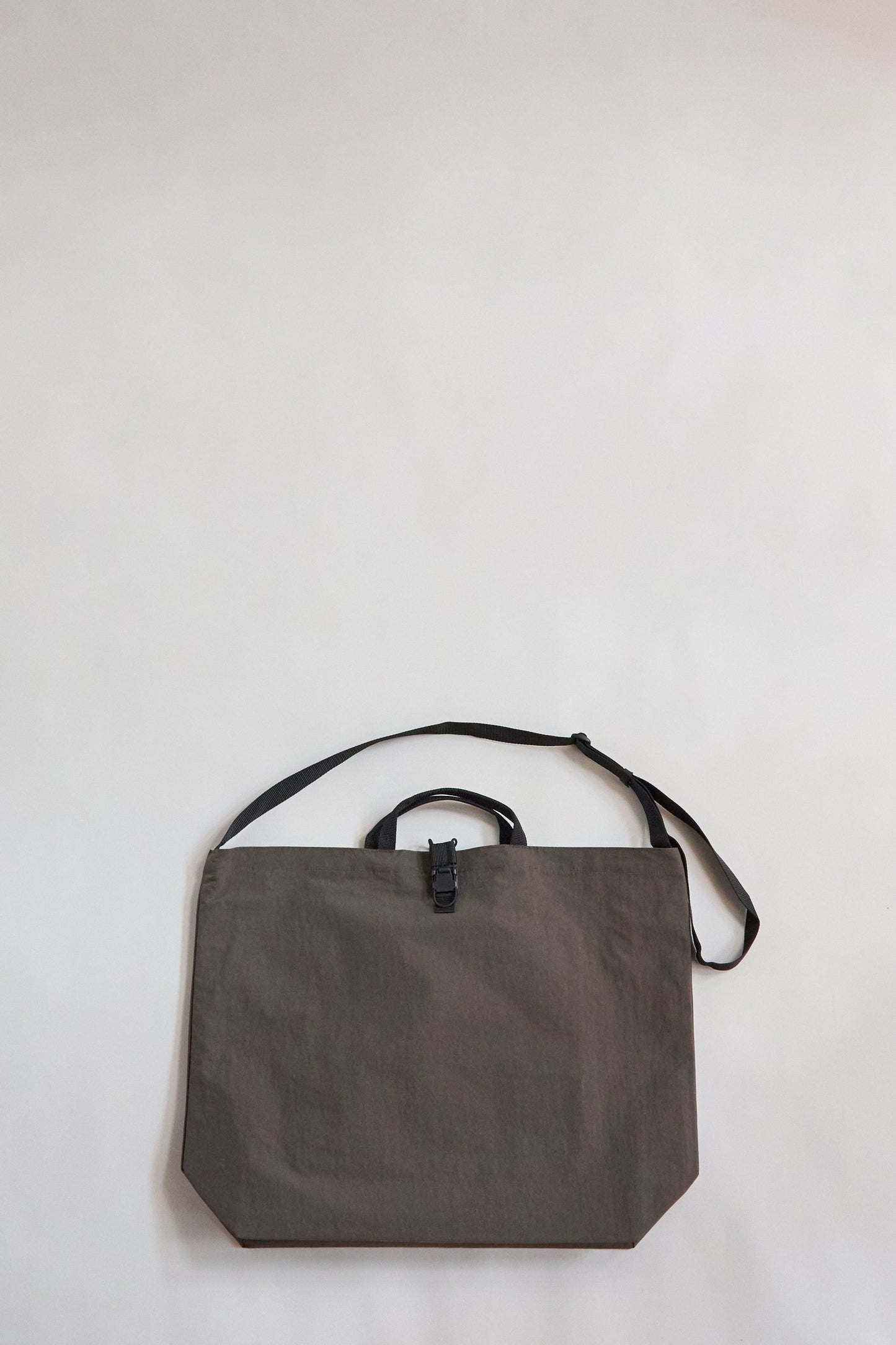 NO.1018　TECH　TECH TOTE