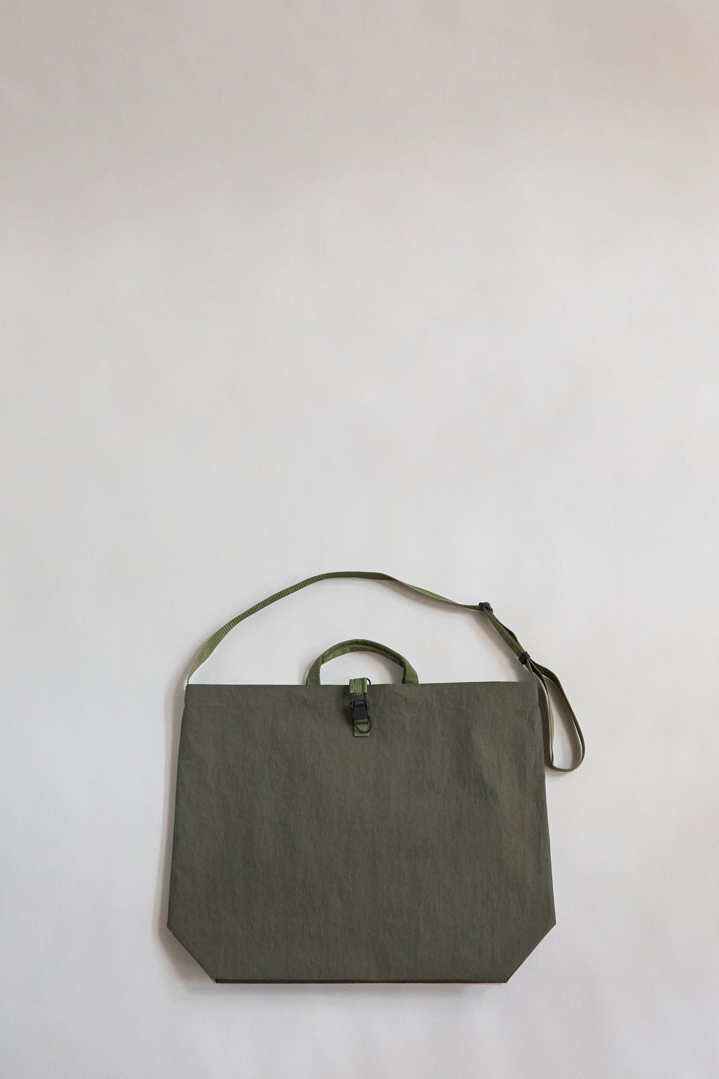 NO.1051　HARD TECH　TECH TOTE