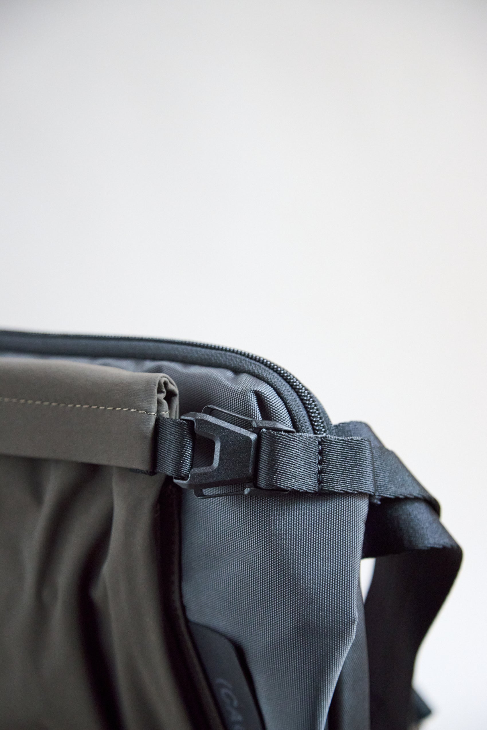 NO.1060　ROLLING BOTT　BODY BAG